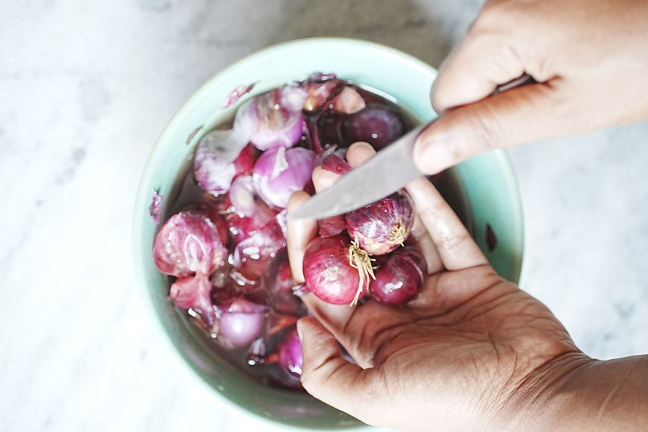 Quick Pickled Red Onions: Easy Indoor Recipe